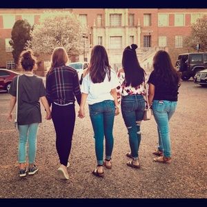 What’s up I’m Madi 😁